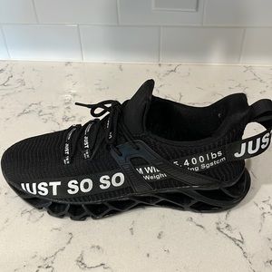 Black just so so shoes 10.5